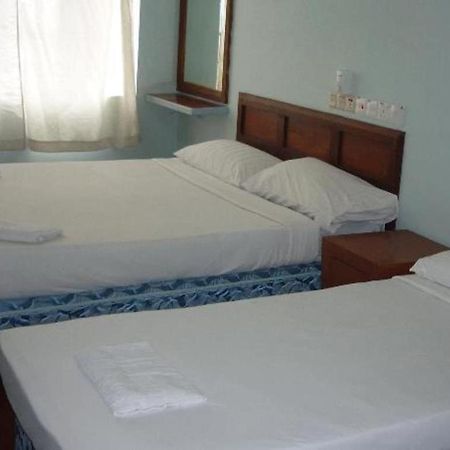 J &J Hotel Κότα Κιναμπαλού Εξωτερικό φωτογραφία