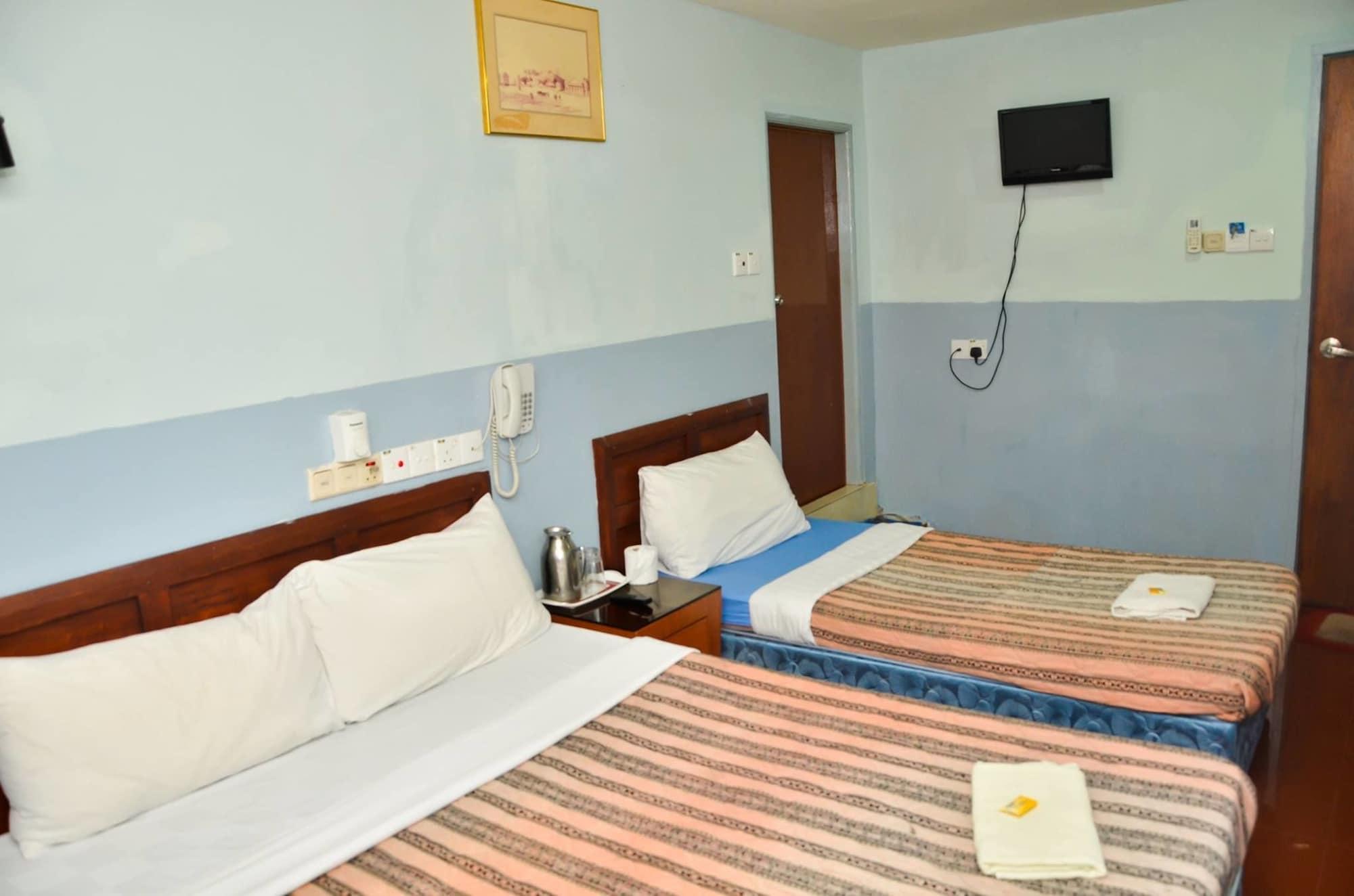 J &J Hotel Κότα Κιναμπαλού Εξωτερικό φωτογραφία