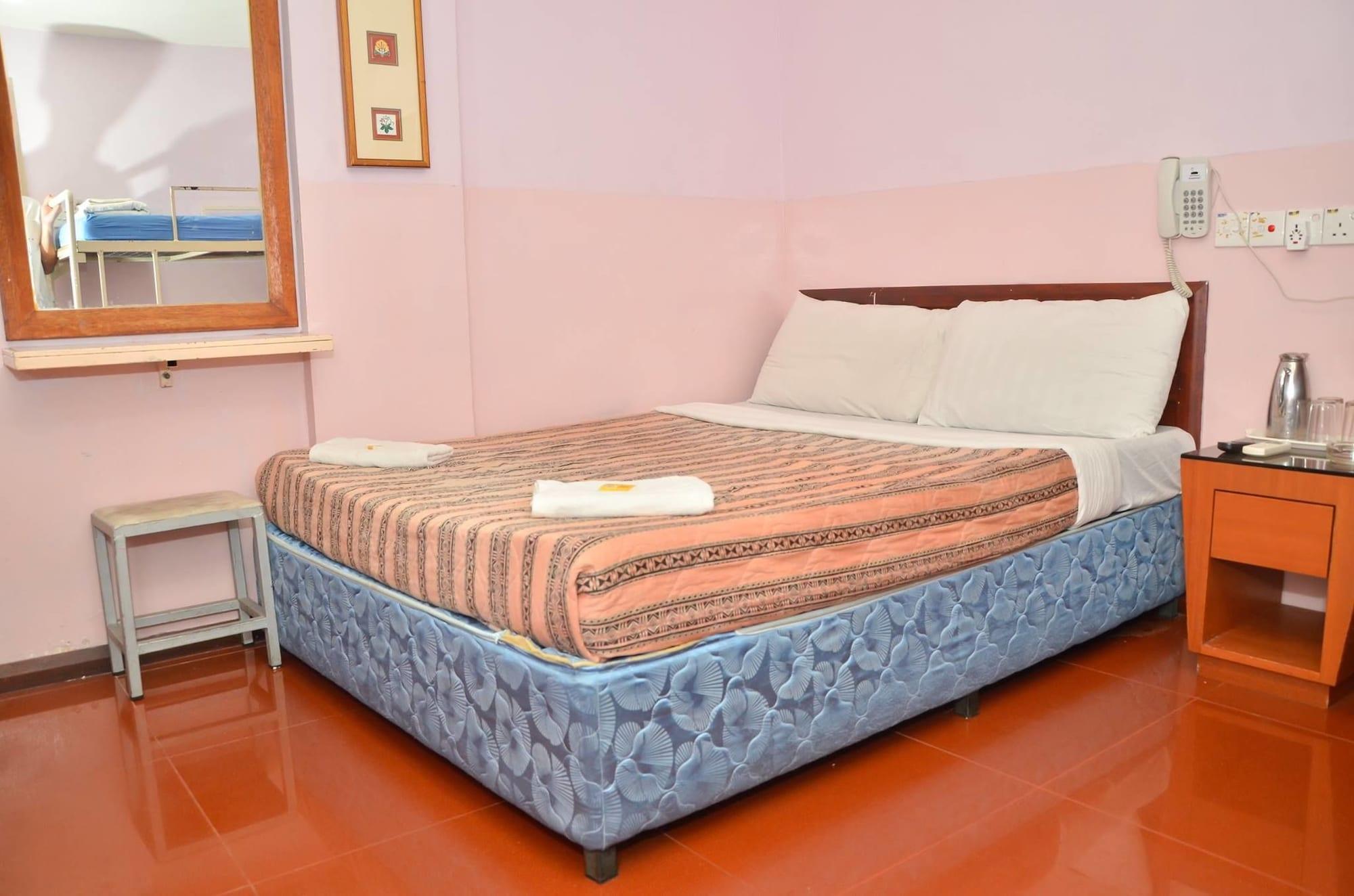 J &J Hotel Κότα Κιναμπαλού Εξωτερικό φωτογραφία