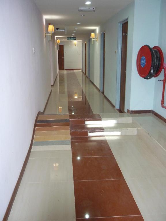J &J Hotel Κότα Κιναμπαλού Εξωτερικό φωτογραφία