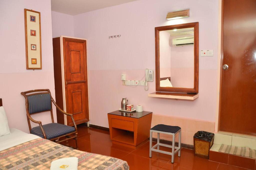 J &J Hotel Κότα Κιναμπαλού Εξωτερικό φωτογραφία